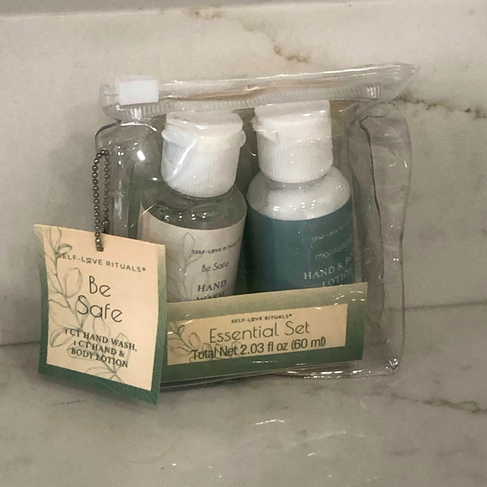 Essentials Set